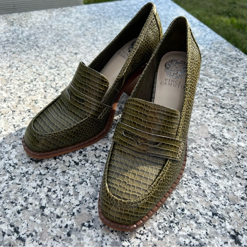 Vince Camuto Carigina Loafer Pumps - Green emboss lizard